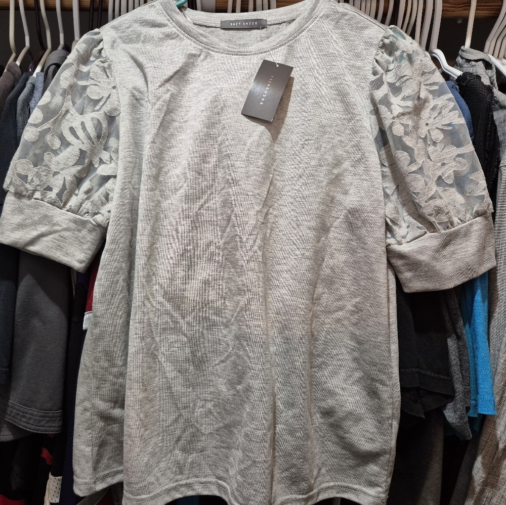 NWT Suzy Shier Puff Sleeve T-Shirt